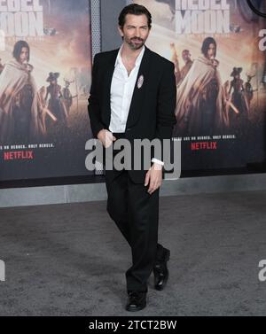 Los Angeles, USA. 13 dicembre 2023. Michiel Huisman arriva alla LUNA RIBELLE di Netflix - PRIMA PARTE: A CHILD OF FIRE Los Angeles Premiere tenutasi al TCL Chinese Theatre di Hollywood, CALIFORNIA mercoledì 13 dicembre 2023. (Foto di Sthanlee B. Mirador/Sipa USA) credito: SIPA USA/Alamy Live News Foto Stock