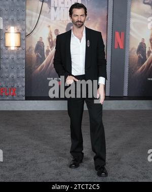 Los Angeles, USA. 13 dicembre 2023. Michiel Huisman arriva alla LUNA RIBELLE di Netflix - PRIMA PARTE: A CHILD OF FIRE Los Angeles Premiere tenutasi al TCL Chinese Theatre di Hollywood, CALIFORNIA mercoledì 13 dicembre 2023. (Foto di Sthanlee B. Mirador/Sipa USA) credito: SIPA USA/Alamy Live News Foto Stock