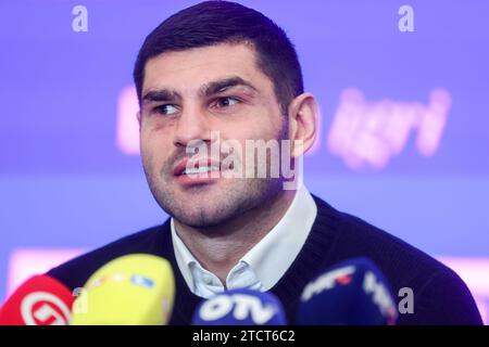 Zagabria, Croazia. 14 dicembre 2023. Il pugile croato Filip Hrgovic e il suo allenatore Yousef Hasan annunciano un incontro contro Mark De Mori durante una conferenza stampa a Zagabria, in Croazia, il 14 dicembre 2023. Foto: Igor Kralj/PIXSELL credito: Pixsell/Alamy Live News Foto Stock