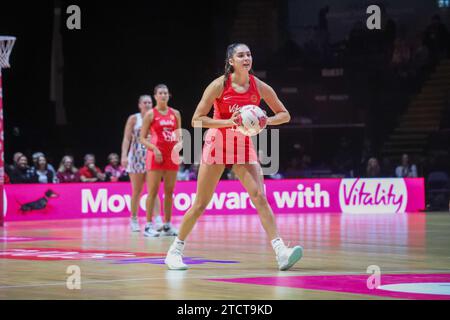 Ellie Rattu passa durante la Vitality Netball International Series tra Vitality Roses e Sudafrica SPAR a Nottingham, Inghilterra (Will Hope/SPP) credito: SPP Sport Press Photo. /Alamy Live News Foto Stock
