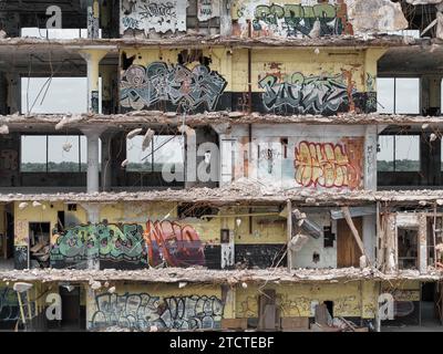 Detroit Marine Terminal Demolition, Detroit, Michigan - parte della ricostruzione di Detroit, rimuovendo edifici fatiscenti Foto Stock