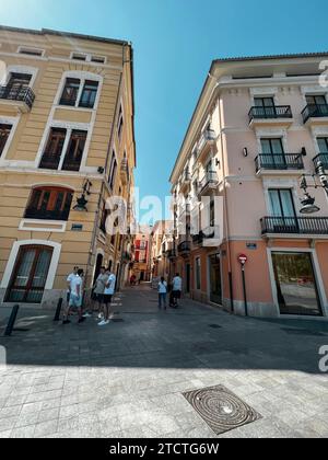 Valencia, Spagna - 3 settembre 2022: Vista dalle splendide strade di Valencia, panorama urbano generale. Foto Stock