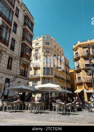 Valencia, Spagna - 3 settembre 2022: Vista dalle splendide strade di Valencia, panorama urbano generale. Foto Stock