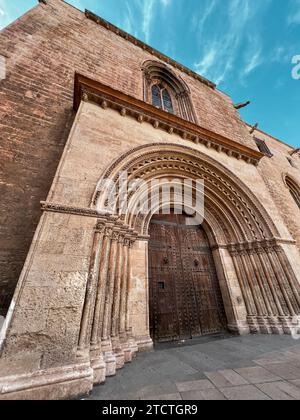 Valencia, Spagna - 3 settembre 2022: La Cattedrale di Valencia, nota anche come Cattedrale di Santa Maria, è una chiesa cattolica di Valencia, Spagna. Foto Stock