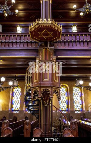 Grande sinagoga di Budapest, Ungheria. Pulpito Foto Stock