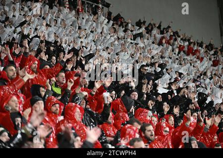 Praga, Repubblica Ceca. 14 dicembre 2023. Tifosi dello Slavia durante la partita di calcio del gruppo G di UEFA Europa League Slavia Praha vs Servette Geneva a Praga, Repubblica Ceca, 14 dicembre 2023. Credito: Vit Simanek/CTK Photo/Alamy Live News Foto Stock