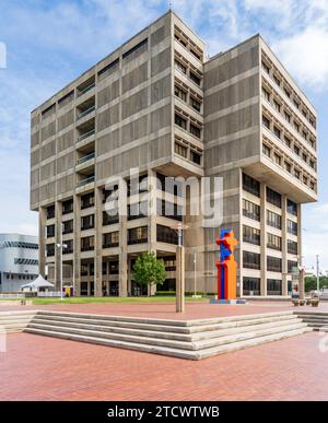 Baton Rouge, LOUISIANA - 27 ottobre 2023: Famoso edificio che ospita il municipio nella capitale dello stato della Louisiana Foto Stock