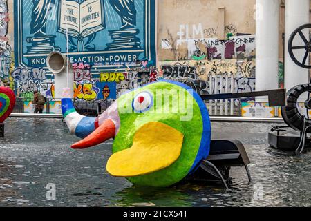 Sculture stravaganti alla Fontana di Stravinsky accanto al Centre Pompidou a Parigi, Francia Foto Stock
