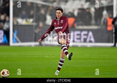 Londra, Regno Unito. 14 dicembre 2023. Conor Coventry (West Ham) nella collera durante il West Ham vs SC Freiburg UEFA Europa League, gruppo A, partita allo stadio di Londra Stratford. Crediti: MARTIN DALTON/Alamy Live News Foto Stock