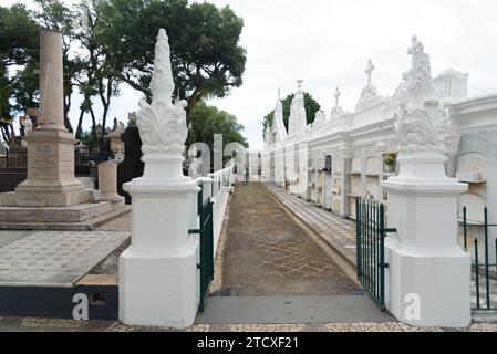 Salvador, Bahia, Brasile - 02 novembre 2023: Tombe del cimitero di campo Santo nella città di Salvador, Bahia. Foto Stock