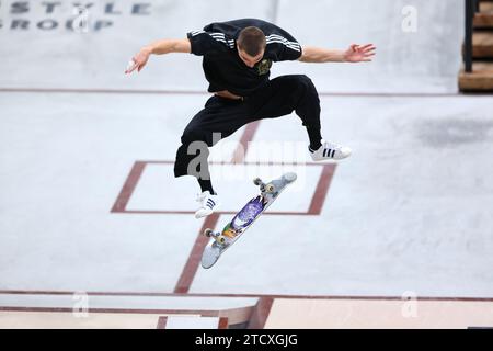 Ariake Coliseum, Tokyo, Giappone. 14 dicembre 2023. Vincent MilouFRA), 14 DICEMBRE 2023 - Skateboarding : World Skateboarding Tour Tokyo Street 2023 World Championship Men's Qualifier all'Ariake Coliseum, Tokyo, Giappone. Crediti: Yohei Osada/AFLO SPORT/Alamy Live News Foto Stock