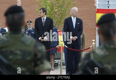 Paracuellos del Jarama (Madrid), 05/08/2010. Visita del presidente del governo, José Luis Rodríguez Zapatero, accompagnato dal vicepresidente nordamericano Joe Biden, alla base Bricac. Foto: Jaime García. ARCHDC. Crediti: Album / Archivo ABC / Jaime García Foto Stock