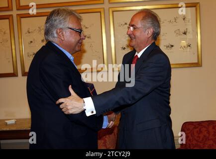 Madrid, 15/10/2009. Intervista ad Antonio Ledezma, sindaco metropolitano di Caracas. Nell'immagine dell'ex presidente del governo spagnolo Felipe González. Crediti: Album / Archivo ABC / Ernesto Agudo Foto Stock