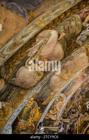 Valencia, 02/04/2016. Gli affreschi della chiesa di San Nicolás, restaurati dopo tre anni di lavoro, utilizzando le tecniche più avanzate. Foto: Mikel Ponce ARCHDC. Crediti: Album / Archivo ABC / Mikel Ponce Foto Stock