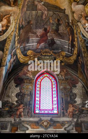 Valencia, 02/04/2016. Gli affreschi della chiesa di San Nicolás, restaurati dopo tre anni di lavoro, utilizzando le tecniche più avanzate. Foto: Mikel Ponce ARCHDC. Crediti: Album / Archivo ABC / Mikel Ponce Foto Stock