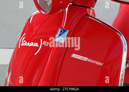 Vespa Red, Limited Edition scooter, Piran, Slovenia Foto Stock