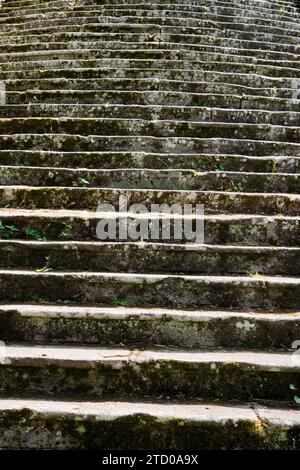 Vecchia scala per la chiesa, Rabstejn nad Strelou, regione di Pilsen, Repubblica Ceca Foto Stock