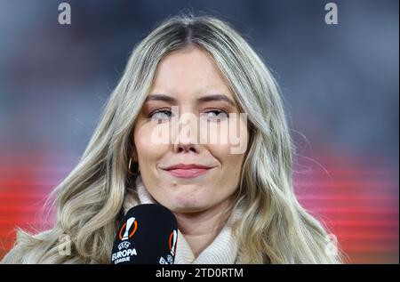 La presentatrice televisiva Laura Papendick durante la partita di calcio West Ham United contro SC Freiburg, UEFA Europa League, Londra, Londra, Regno Unito. Credito : Michael Zemanek credito: Michael Zemanek / Alamy Live News Foto Stock