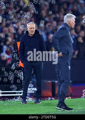 Christian Streich manager del SC Freiburg durante la partita di calcio West Ham United contro SC Freiburg, UEFA Europa League, Londra, Londra, Regno Unito. Credito : Michael Zemanek credito: Michael Zemanek / Alamy Live News Foto Stock