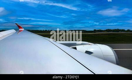 New York, USA; 31 maggio 2023: Aereo commerciale wide-body all'avanguardia della compagnia aerea spagnola Iberia che atterra all'aeroporto internazionale John F. Kennedy Foto Stock