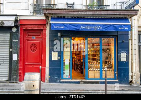 AME et Esprit du Vin un'enoteca specializzata in Rue Cadet nel 9° arrondissement di Parigi, Francia Foto Stock