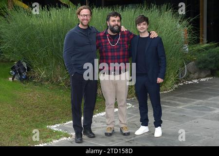 Rai Viale Mazzini, Roma, Italia, 15 dicembre 2023, Matteo Oleotto, Jan Maria Michelini e Nicola Abbatangelo durante il servizio fotografico della serie Rai 'Doc. Nelle tue mani. Terza stagione' - News Credit: Live Media Publishing Group/Alamy Live News Foto Stock