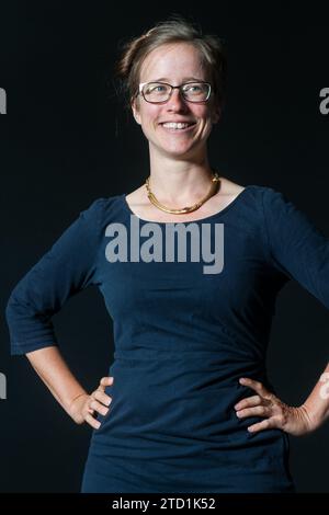 Elly Blue partecipa a una photocall durante l'Edinburgh International Book Festival il 2017 agosto a Edimburgo, in Scozia. Foto Stock