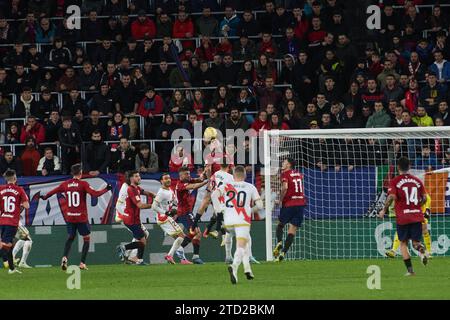 Pamplona, Spagna. 2 dicembre 2023. Sport. Calcio/calcio. Partita di calcio della Liga EA Sports tra CA Osasuna e Rayo Vallecano giocata allo stadio El Sadar di Pamplona (Spagna) il 2 dicembre 2023. Credito: Inigo Alzugaray/Cordon Press Foto Stock