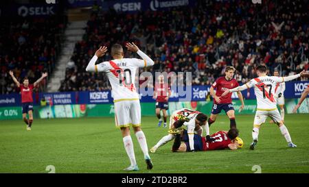 Pamplona, Spagna. 2 dicembre 2023. Sport. Calcio/calcio. Partita di calcio della Liga EA Sports tra CA Osasuna e Rayo Vallecano giocata allo stadio El Sadar di Pamplona (Spagna) il 2 dicembre 2023. Credito: Inigo Alzugaray/Cordon Press Foto Stock