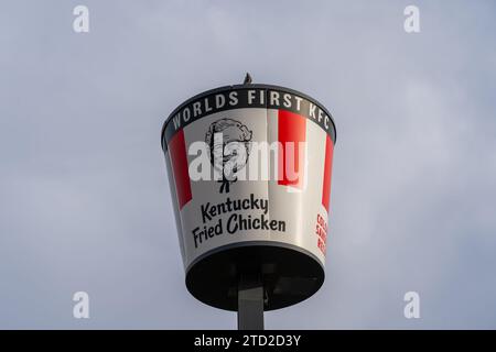 Primo cartello al mondo per il ristorante KFC (Kentucky Fried Chicken) a Salt Lake City, Utah, Stati Uniti. Foto Stock