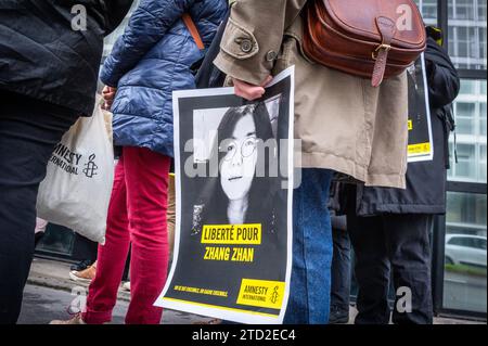 Lione, Francia, 11 dicembre 2023: Richiesta di rilascio di Zhang Zhan, un giornalista scomparso a Wuhan nella Repubblica Popolare Cinese a maggio Foto Stock