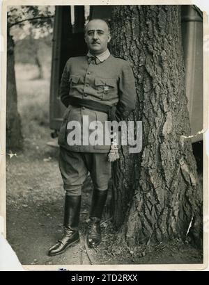 Francisco Franco in una fotografia dell'ottobre 1936, poco dopo essere stato nominato Generalissimo. Crediti: Album / Archivo ABC / Espiga Foto Stock