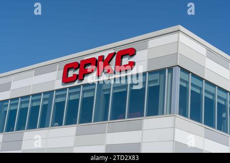 CPKC firma l'edificio presso la sua sede centrale globale a Calgary, Alberta, Canada il 4 luglio 2023. Foto Stock