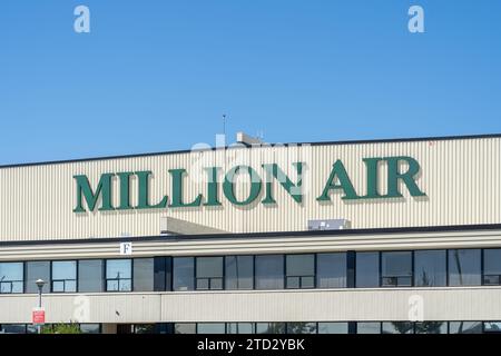 Ufficio Million Air presso l'aeroporto internazionale di Vancouver a Richmond, British Columbia, Canada - 9 luglio 2023. Foto Stock