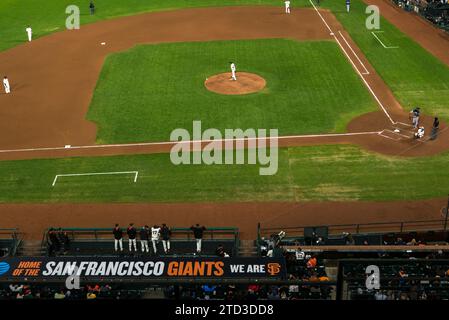 SAN FRANCISCO, CA, 23 AGOSTO: Vista aerea della squadra dei Giants che gioca una partita di baseball contro i Milwaukee Brewers nello stadio di San Francisco Foto Stock