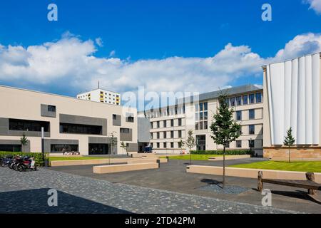 La ristrutturazione e i nuovi edifici hanno trasformato il sito nel terzo campus più grande di Dresda. Il nuovo edificio sulla Gerockstrasse ospita la mensa Foto Stock