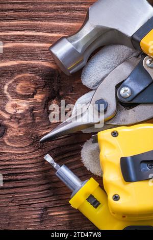 Raccolta di strumenti per il miglioramento della casa sul concetto di manutenzione di pannelli in legno vintage Foto Stock