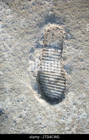 Schema predellino visto su un sfondo di calcestruzzo Foto Stock