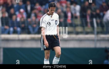 Calcio, firo: 21 maggio 1996 preparazione Campionato europeo di calcio Euro European Championship, partita amichevole, preparazione per la partita internazionale 1996, foto archiviate, foto archiviate, immagini archiviate, gioco di addio Rudi Voller squadra di Rudi - nazionale Fredi Bobic, mezza figura Foto Stock