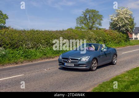 2013 Silver Mercedes-Benz Slk250 CDI Blueefficiency Auto 7G-Tronic Blueefficiency Auto Start/Stop Car cabriolet Supercar Roadster Diesel dimensioni motore 2143 cc; motori d'epoca restaurati classici, collezionisti di automobili appassionati di motori, storiche auto d'epoca che viaggiano nel Cheshire, Regno Unito Foto Stock