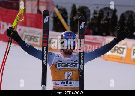 Dominik Paris (ITA) durante la Coppa del mondo di sci alpino Audi FIS, menÂ&#x80;&#x99;s gara di Downhill su Saslong Slope in Val Gardena il 16 dicembre 2023, Val Gardena, Bolzano, Italia. Foto Stock