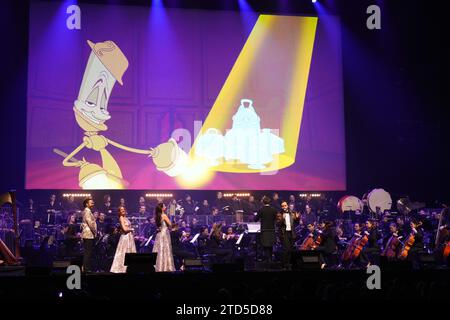 ©PHOTOPQR/VOIX DU NORD/STEPHANE MORTAGNE ; 16/12/2023 ; Lille, le 16/12/2023, Musique, Cine Concert 100 ans de Disney au Zenith de Lille FOTO STEPHANE MORTAGNE LA VOIX DU NORD Lille, Francia, 16 dicembre 2023. 100° anniversario della Disney celebrato al cinema di Lille con un concerto Foto Stock