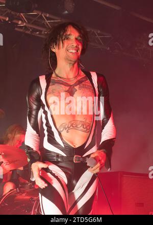 Nottingham, Regno Unito. 15 dicembre 2023, evento: Rock City. “The Darkness” supportato da “Bad Nerves”. Nella foto: The Darkness (Justin Hawkins). Credito: Mark Dunn Photography Foto Stock