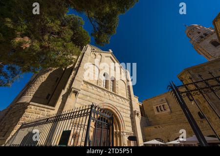 Vista esterna dell'Abbazia della Dormizione, un tempio cristiano a Gerusalemme, Israele Foto Stock