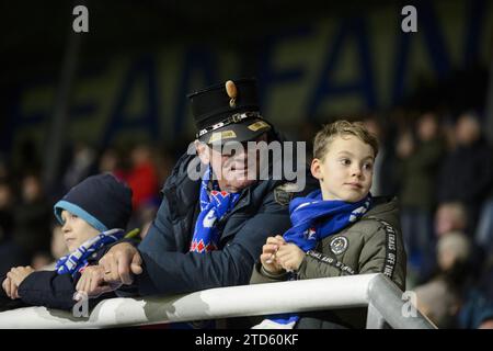 HEERENVEEN - tifosi dell'SC Heerenveen durante la partita olandese dell'Eredivisie tra l'SC Heerenveen e l'FC Volendam all'Abe Lenstra Stadium il 16 dicembre 2023 a Heerenveen, Paesi Bassi. ANP COR LASKER Foto Stock
