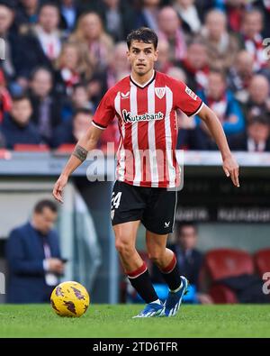 Bilbao, Vizcaya, Spagna. 16 dicembre 2023. Benat Prados dell'Athletic Club in azione durante la partita LaLiga EA Sports tra Athletic Club e Atletic Foto Stock