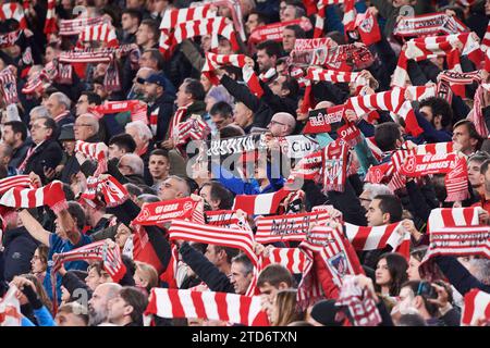 Bilbao, Vizcaya, Spagna. 16 dicembre 2023. Tifosi dell'Athletic Club durante la partita LaLiga EA Sports tra Athletic Club e Atletico de Madrid a San Foto Stock