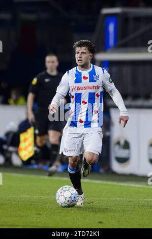 HEERENVEEN - Mats Kohlert del SC Heerenveen durante la partita olandese Eredivisie tra lo sc Heerenveen e il FC Volendam allo Stadio Abe Lenstra il 16 dicembre 2023 a Heerenveen, Paesi Bassi. ANP COR LASKER Foto Stock