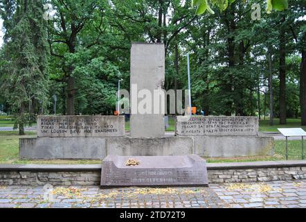 Resti del muro di Berlino al Park Kronvalda a riga, Lettonia Foto Stock