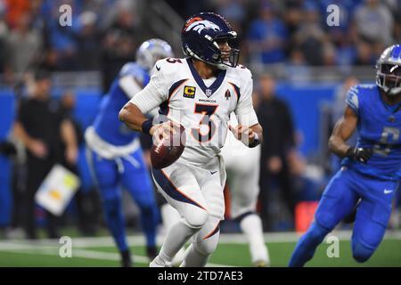 DETROIT, mi - 16 DICEMBRE: Il quarterback dei Denver Broncos Russell Wilson (3) in azione durante la partita tra Denver Broncos e Detroit Lions il 16 dicembre 2023 al Ford Field di Detroit, Michigan (foto di Allan Dranberg/CSM) credito: Cal Sport Media/Alamy Live News Foto Stock